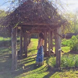 Meet your Posher, Mialena